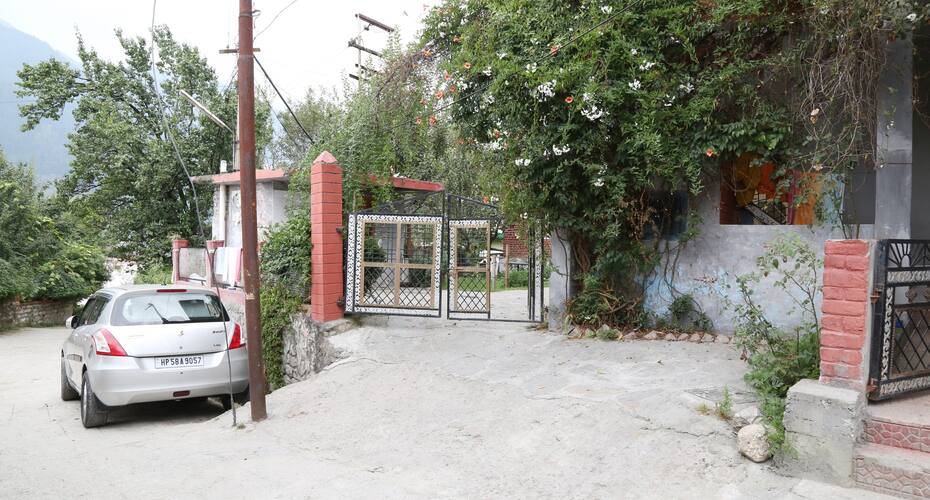 Gayatri Home Stay Manali, Manali 5